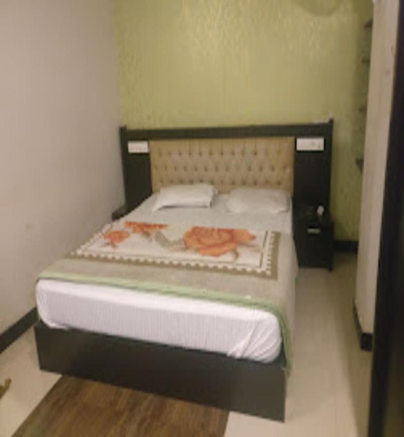 Redbell Suites Residency Kondotty Exterior photo